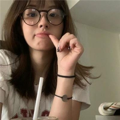 一个女孩的眼泪
